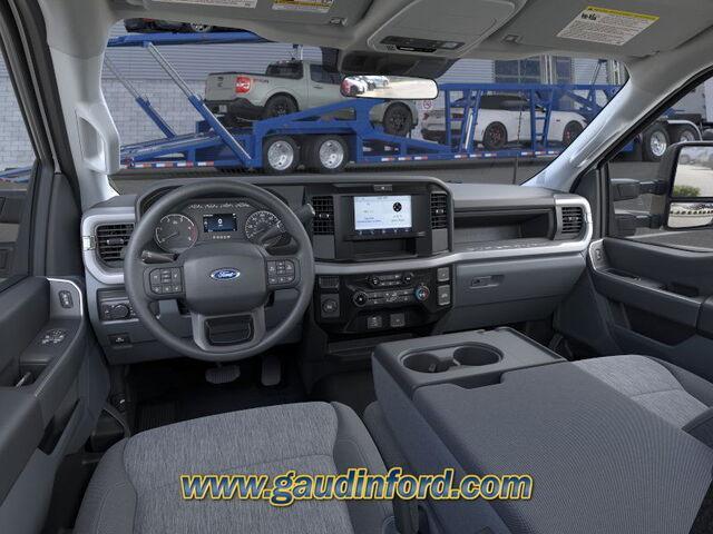 new 2025 Ford F-250 car, priced at $59,290