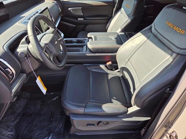 new 2025 Ford Expedition car, priced at $83,106