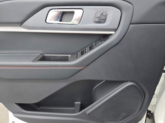 new 2025 Ford Explorer car, priced at $48,661