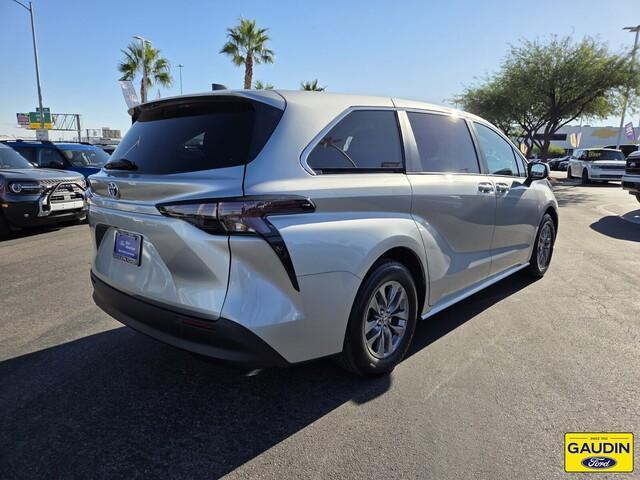 used 2024 Toyota Sienna car, priced at $39,900