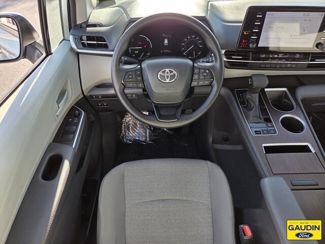 used 2024 Toyota Sienna car, priced at $39,900