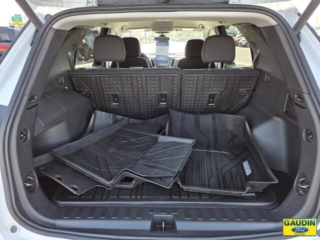 used 2024 Chevrolet Equinox car, priced at $23,995