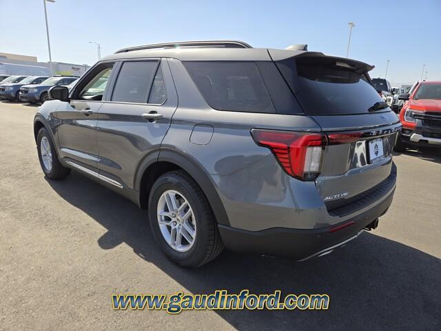 new 2025 Ford Explorer car