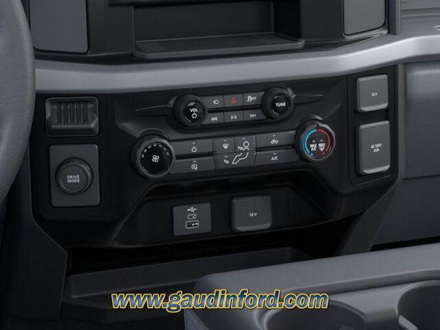 new 2025 Ford F-250 car, priced at $61,930