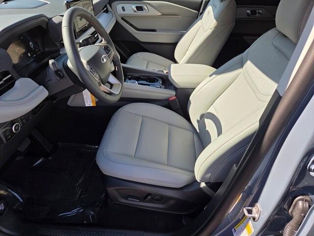 new 2025 Ford Explorer car, priced at $49,250