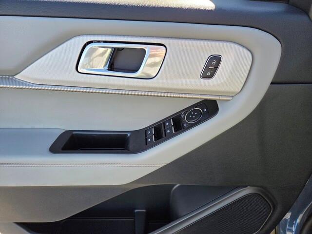 new 2025 Ford Explorer car, priced at $49,250