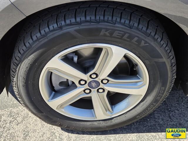 used 2022 Ford Edge car, priced at $24,900