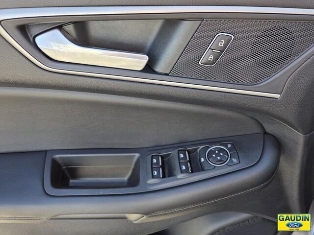used 2022 Ford Edge car, priced at $24,900