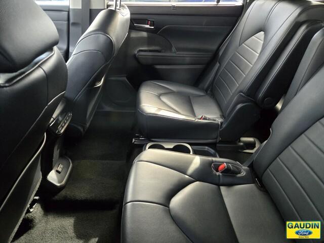 used 2023 Toyota Highlander car, priced at $38,500