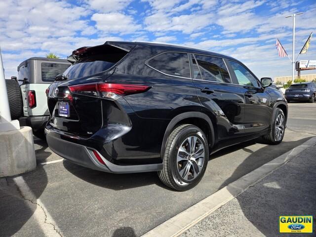 used 2023 Toyota Highlander car, priced at $38,500