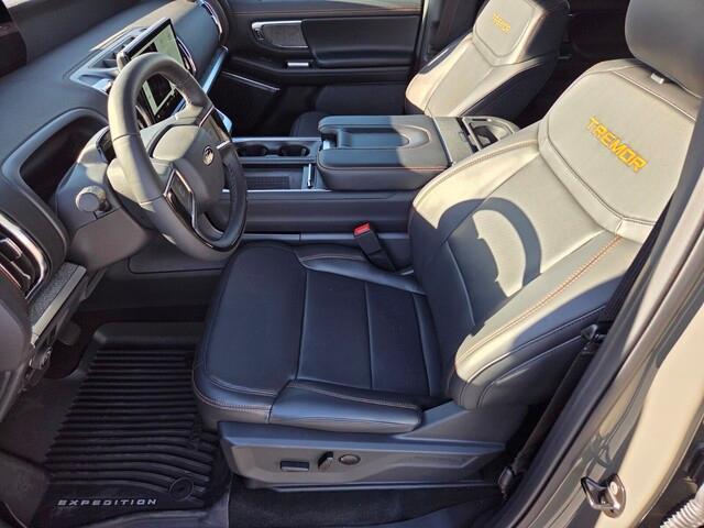 new 2025 Ford Expedition car, priced at $87,185