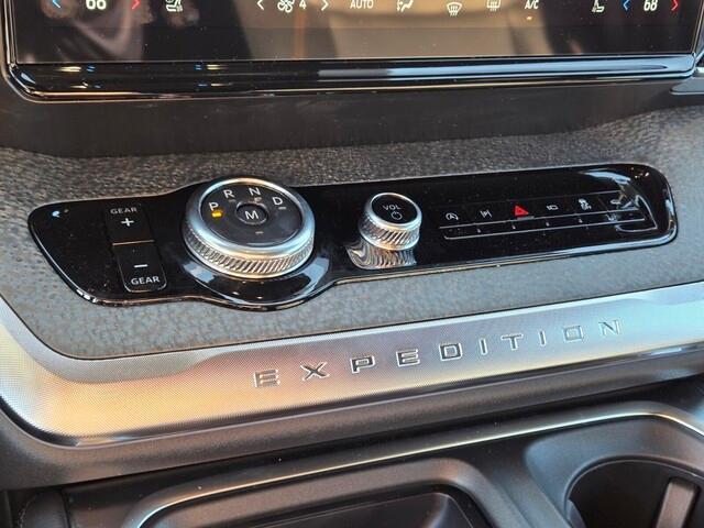 new 2025 Ford Expedition car, priced at $87,185