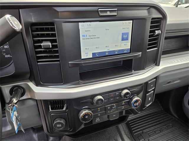 new 2025 Ford F-450 car, priced at $64,153