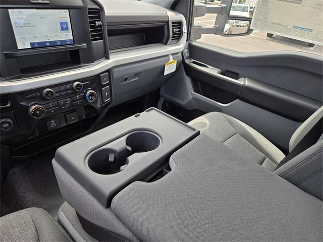new 2025 Ford F-450 car, priced at $64,153