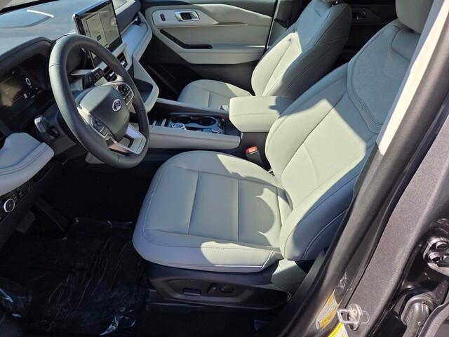 new 2025 Ford Explorer car, priced at $43,665