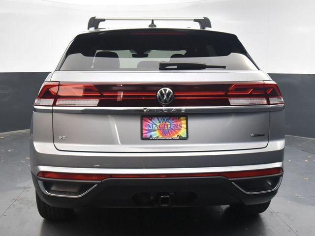 new 2024 Volkswagen Atlas Cross Sport car, priced at $39,031