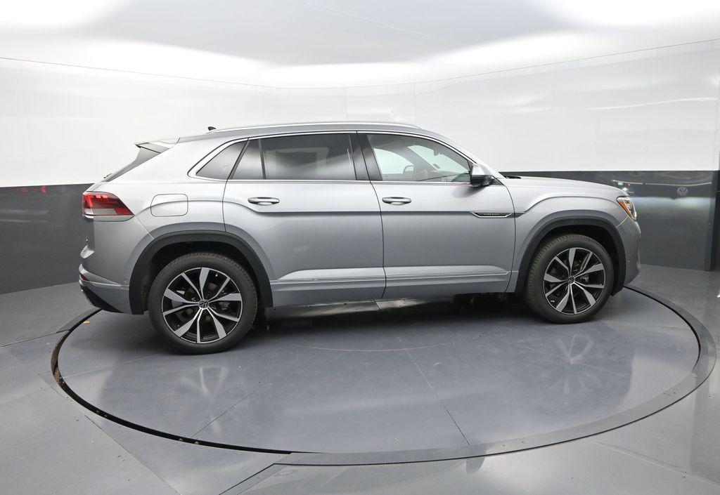 new 2025 Volkswagen Atlas Cross Sport car, priced at $49,435