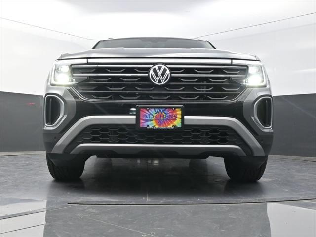 new 2025 Volkswagen Atlas car, priced at $47,014