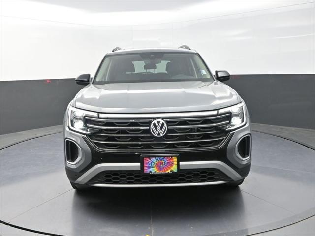 new 2025 Volkswagen Atlas car, priced at $47,014