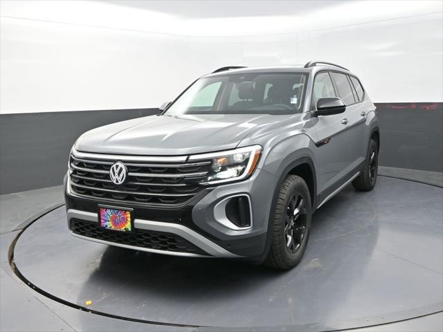 new 2025 Volkswagen Atlas car, priced at $47,014
