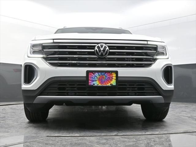 new 2025 Volkswagen Atlas car, priced at $38,636