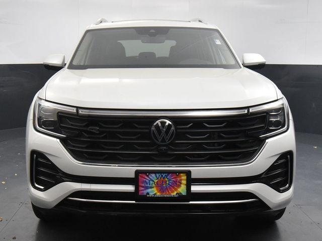 new 2025 Volkswagen Atlas car, priced at $52,175