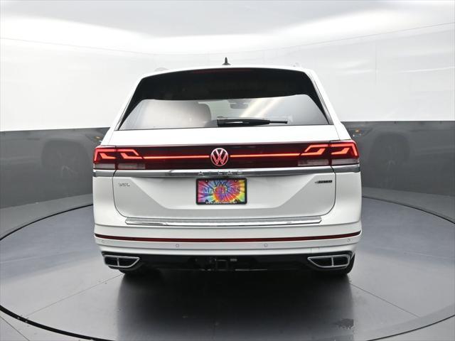 new 2025 Volkswagen Atlas car, priced at $51,728