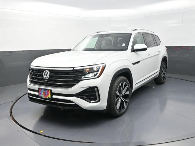new 2025 Volkswagen Atlas car, priced at $51,728