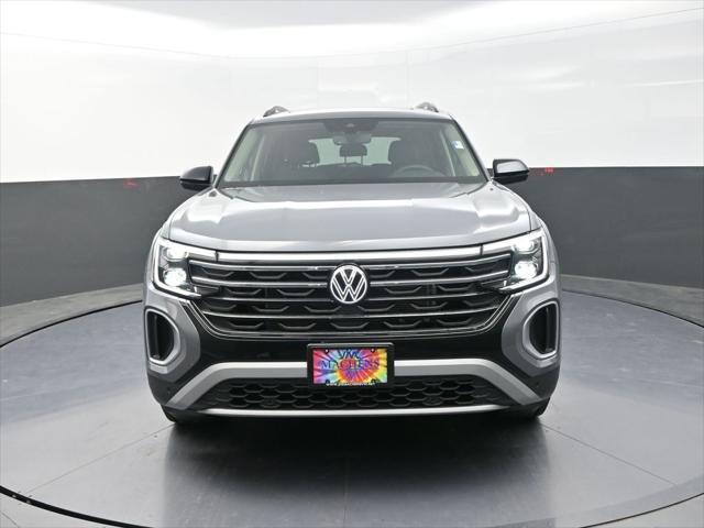 new 2025 Volkswagen Atlas car, priced at $47,014