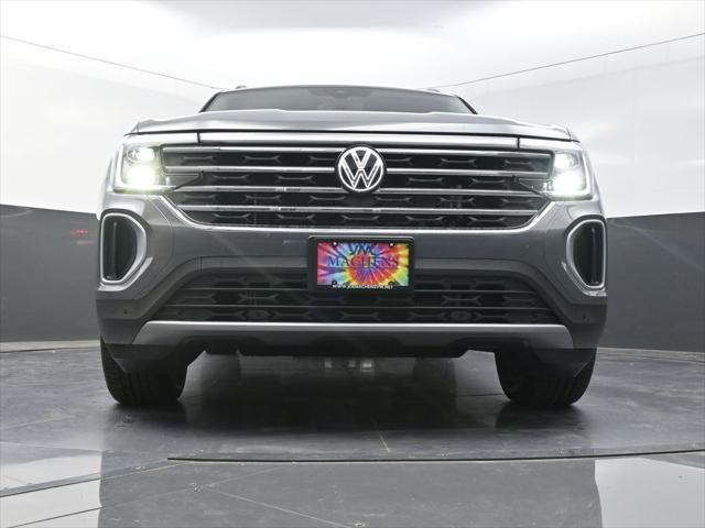new 2025 Volkswagen Atlas car, priced at $46,073