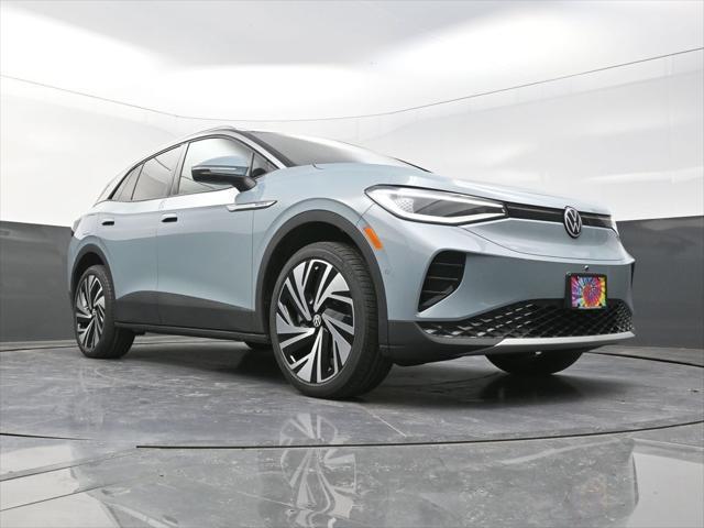 new 2025 Volkswagen ID.4 car, priced at $52,528
