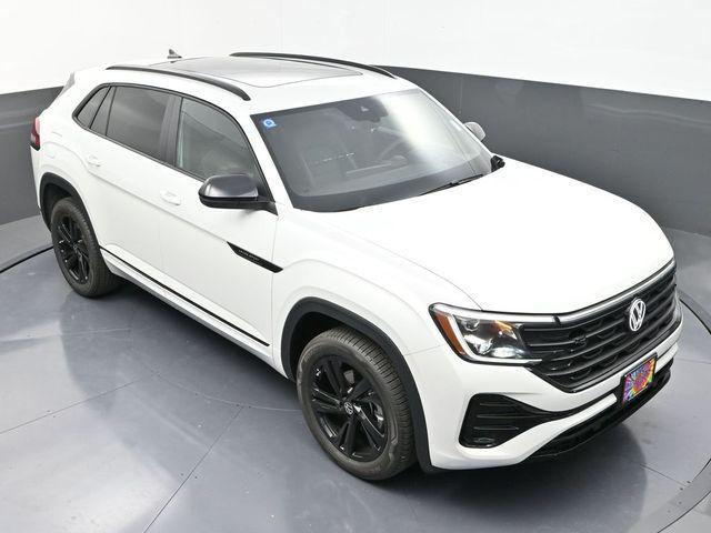 new 2025 Volkswagen Atlas Cross Sport car, priced at $49,411