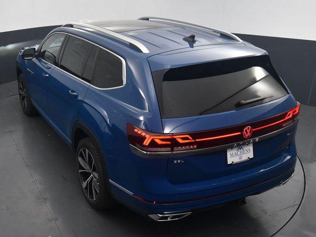 new 2025 Volkswagen Atlas car, priced at $51,738