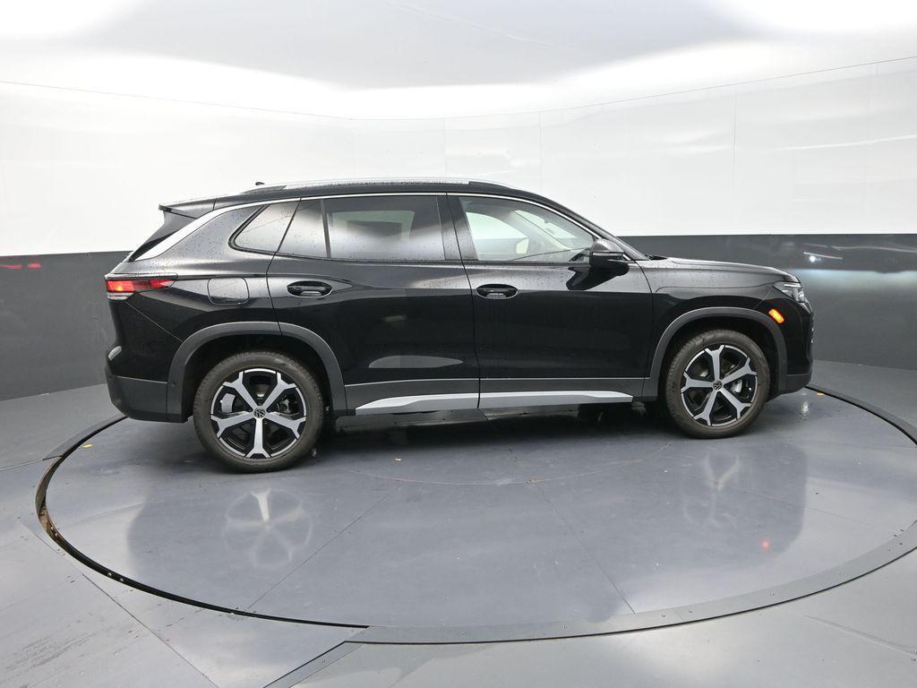 new 2025 Volkswagen Tiguan car, priced at $34,671