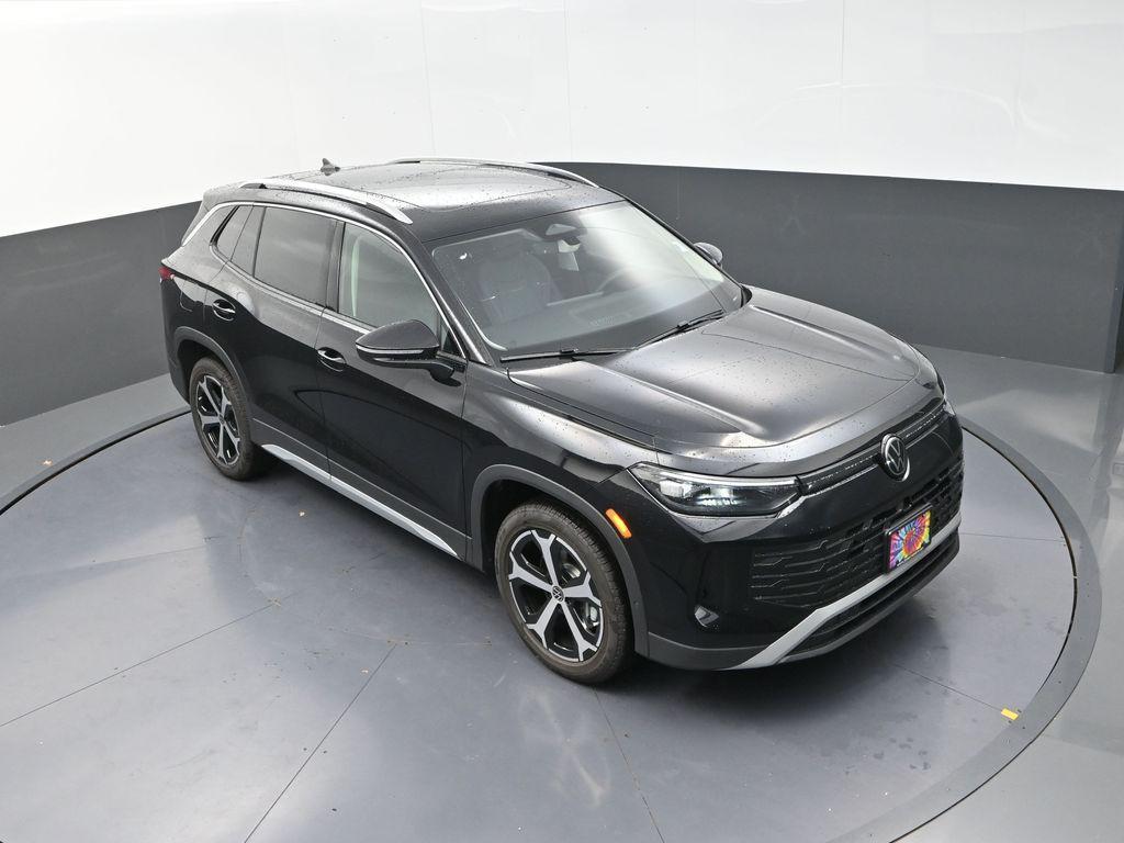 new 2025 Volkswagen Tiguan car, priced at $34,671