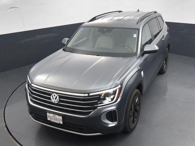 new 2024 Volkswagen Atlas car, priced at $40,445