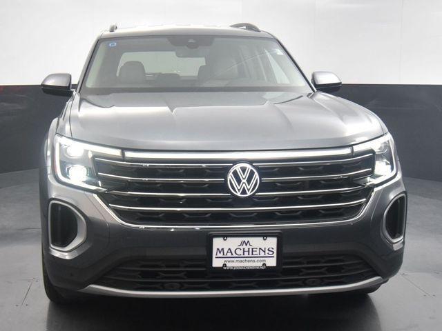 new 2024 Volkswagen Atlas car, priced at $40,445