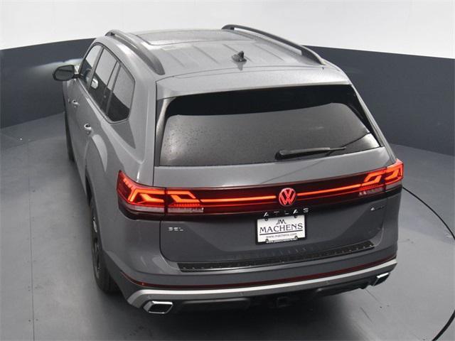 new 2024 Volkswagen Atlas car, priced at $49,375