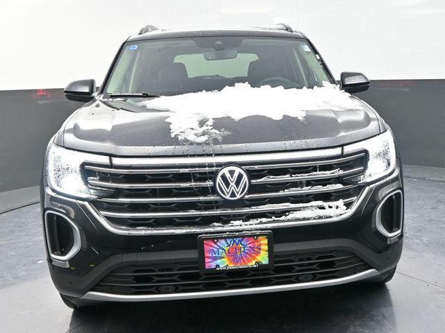 new 2025 Volkswagen Atlas car, priced at $44,561