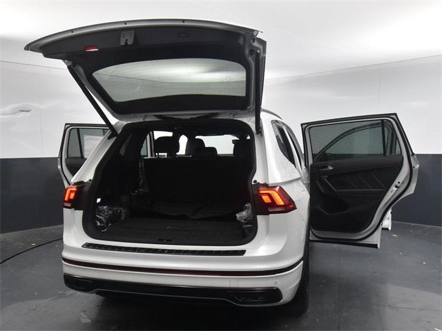 new 2024 Volkswagen Tiguan car, priced at $33,906
