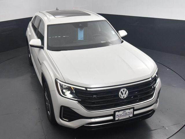 new 2024 Volkswagen Atlas Cross Sport car, priced at $46,226