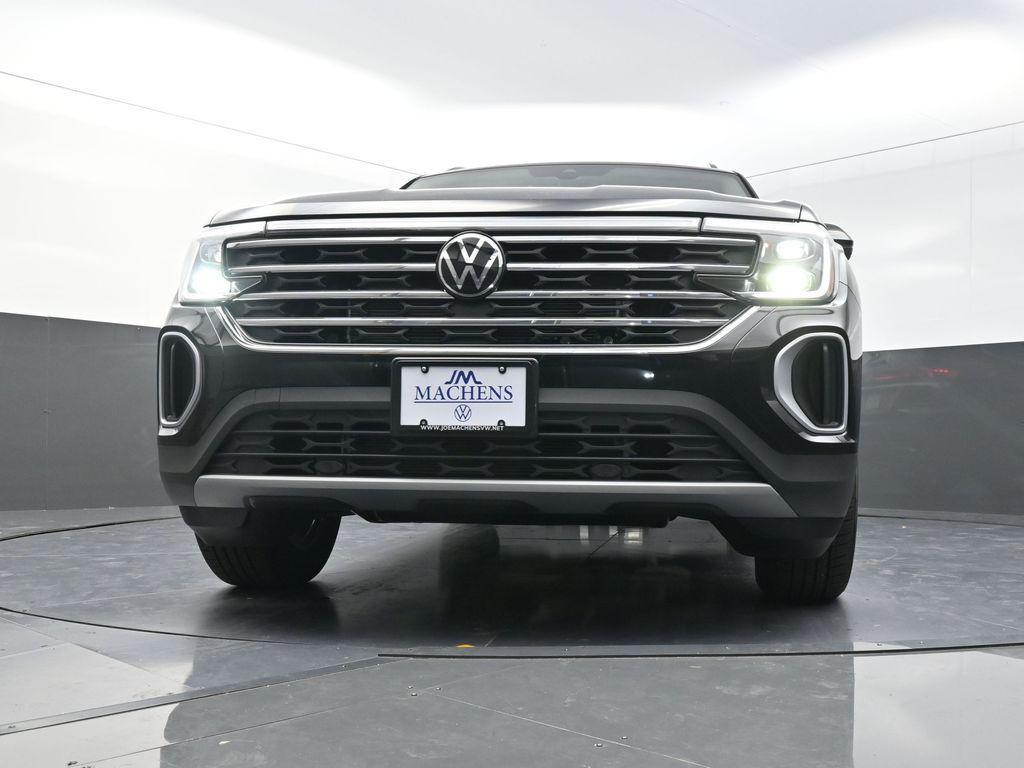 new 2026 Volkswagen Atlas car, priced at $40,745