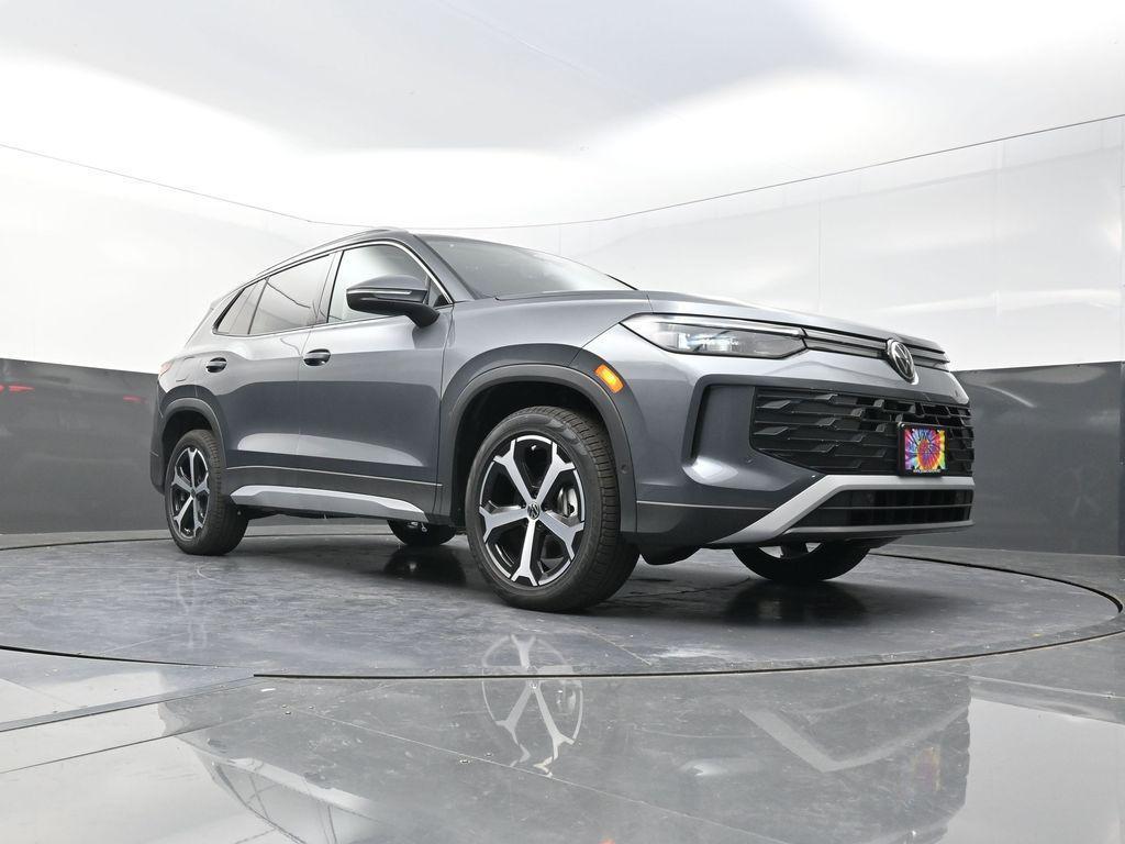 new 2025 Volkswagen Tiguan car, priced at $35,270