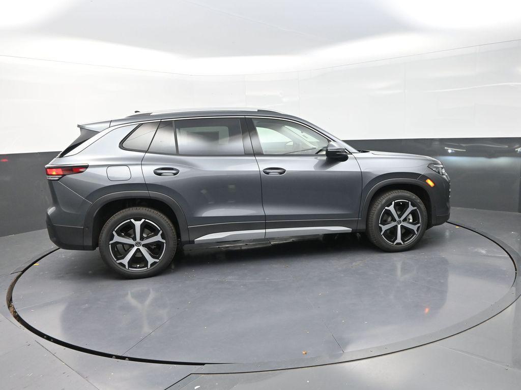 new 2025 Volkswagen Tiguan car, priced at $35,270