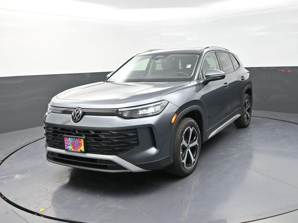 new 2025 Volkswagen Tiguan car, priced at $35,270