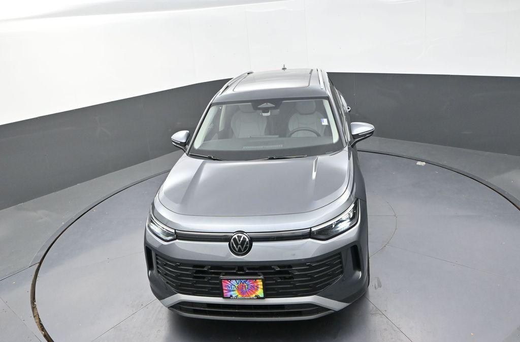 new 2025 Volkswagen Tiguan car, priced at $35,270