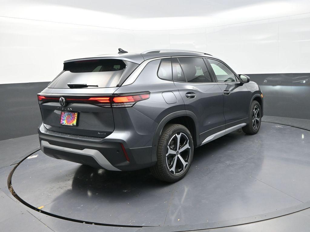 new 2025 Volkswagen Tiguan car, priced at $35,270
