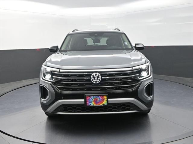 new 2025 Volkswagen Atlas car, priced at $47,014