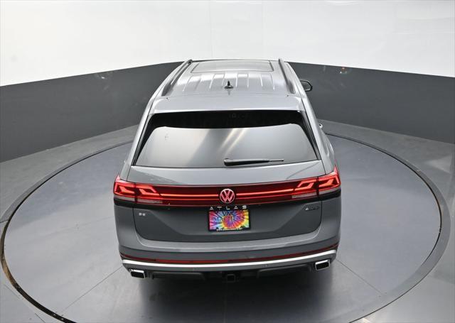 new 2025 Volkswagen Atlas car, priced at $47,014