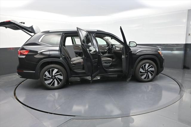 new 2025 Volkswagen Atlas car, priced at $45,572